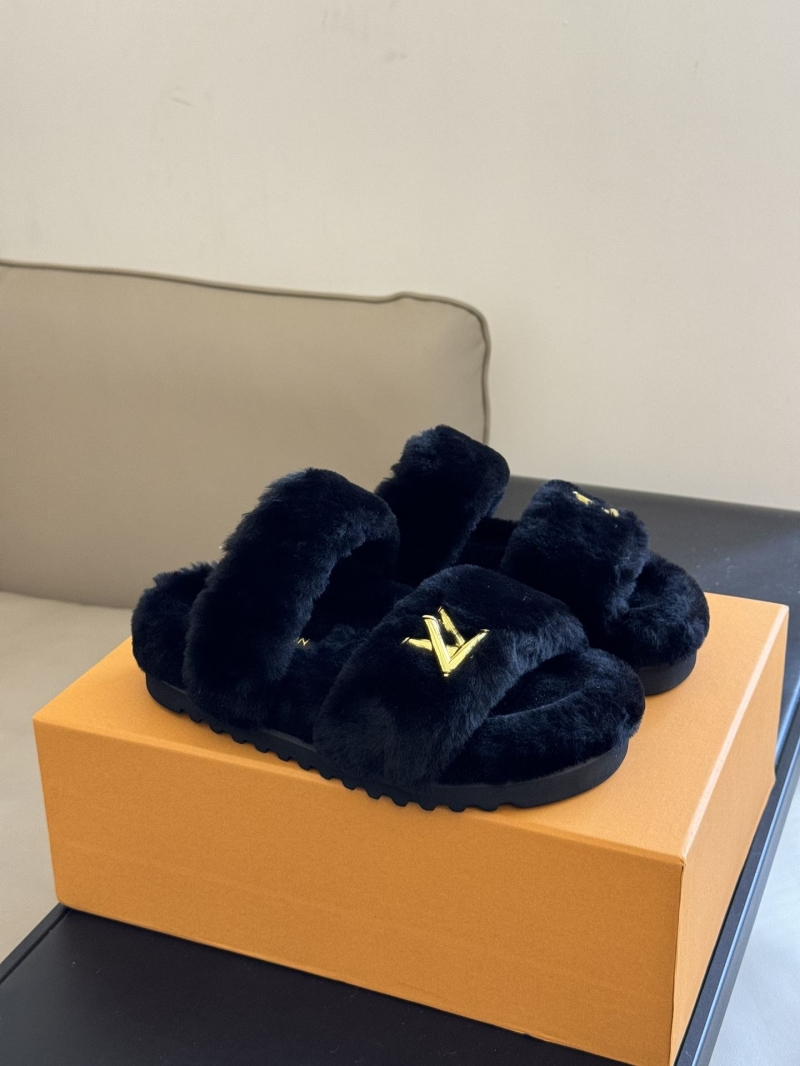 Louis Vuitton Slippers